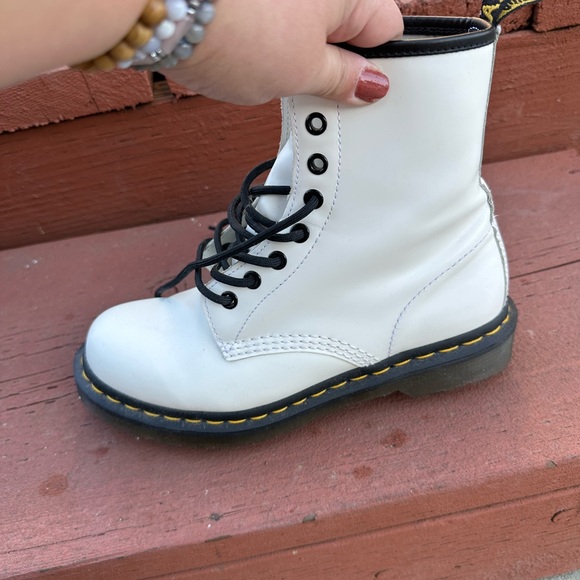 WHITE leather Dr. Martens 1460 lace up boots - good condition - size US 7 L - Picture 13 of 16
